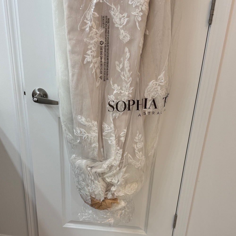 NWT Size 16 Sophia Tolli Wedding Dress Y3160 - Picture 11 of 16